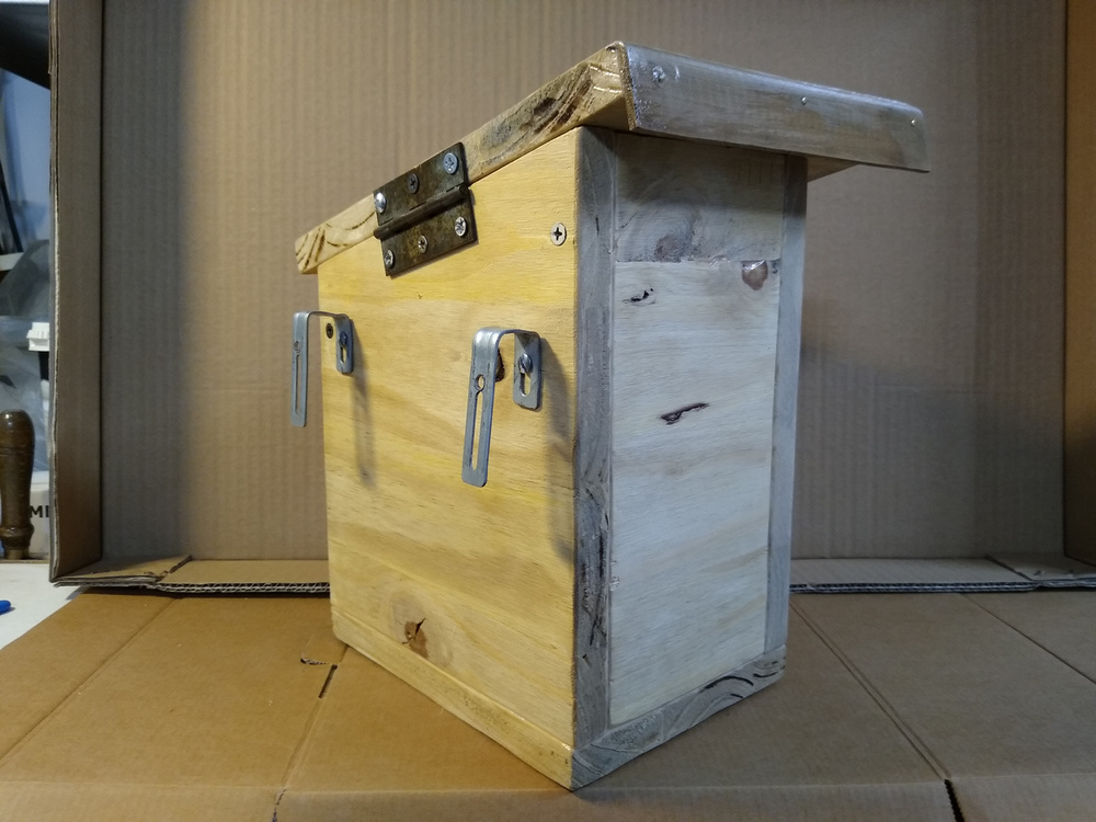 Cabane à oiseaux en fabrication