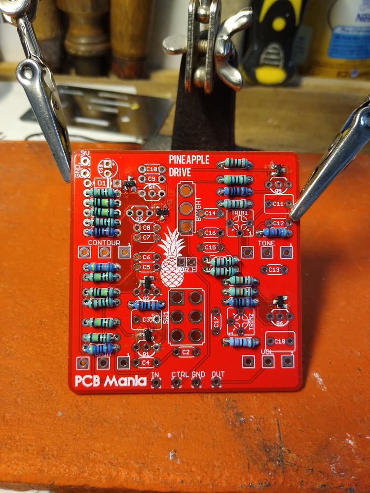 Soudure des composants sur la PCB