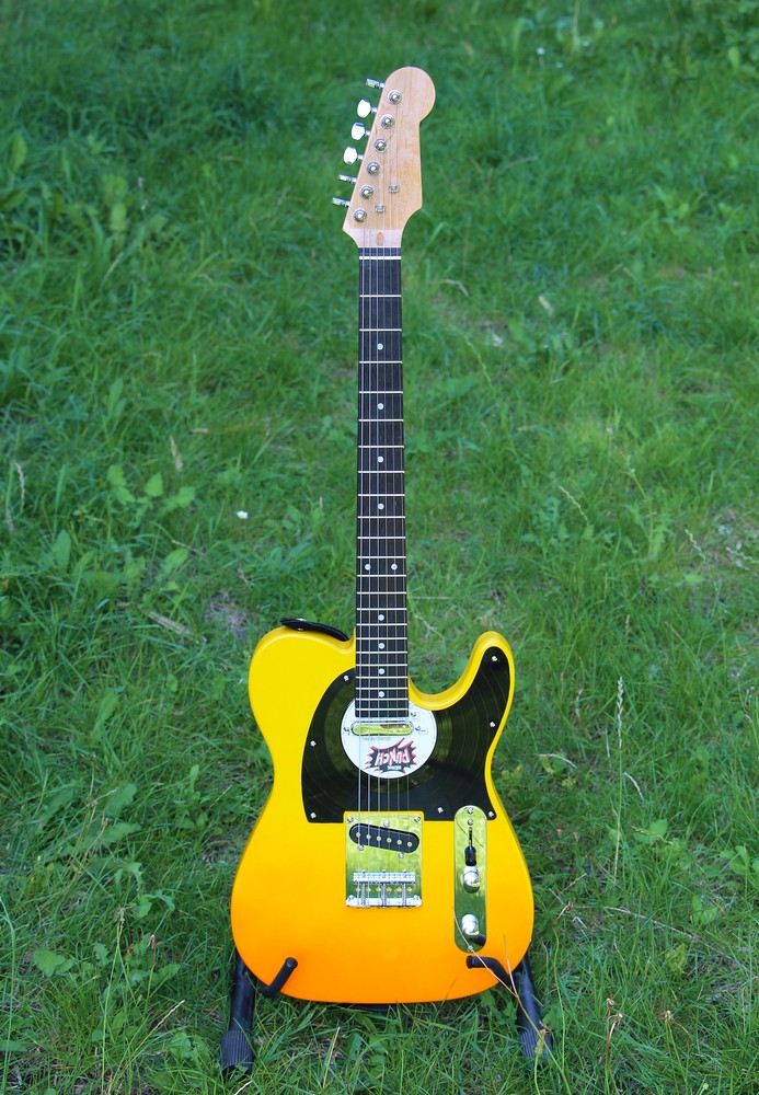 08.Guitare Harley Benton type telecaster customisée