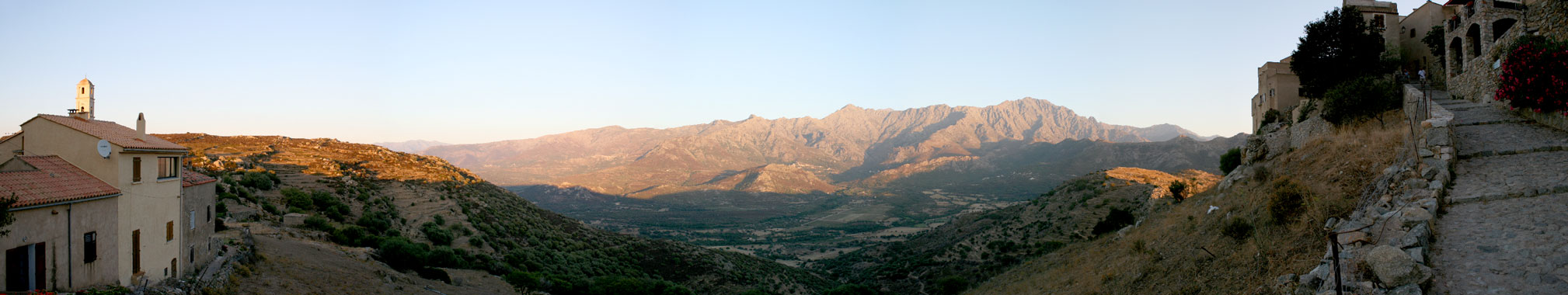 Village de Sant'Antonino en Corse