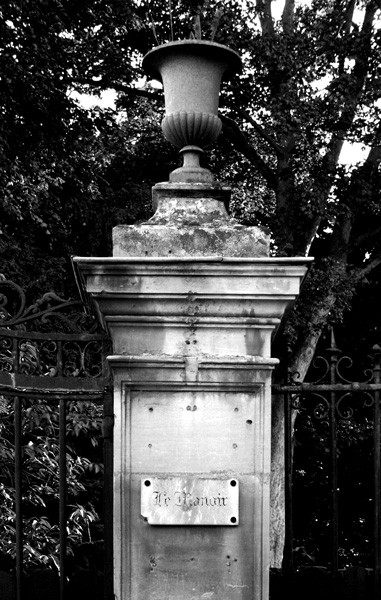 Pilier du Manoir