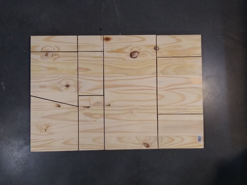 planche de bois découpée